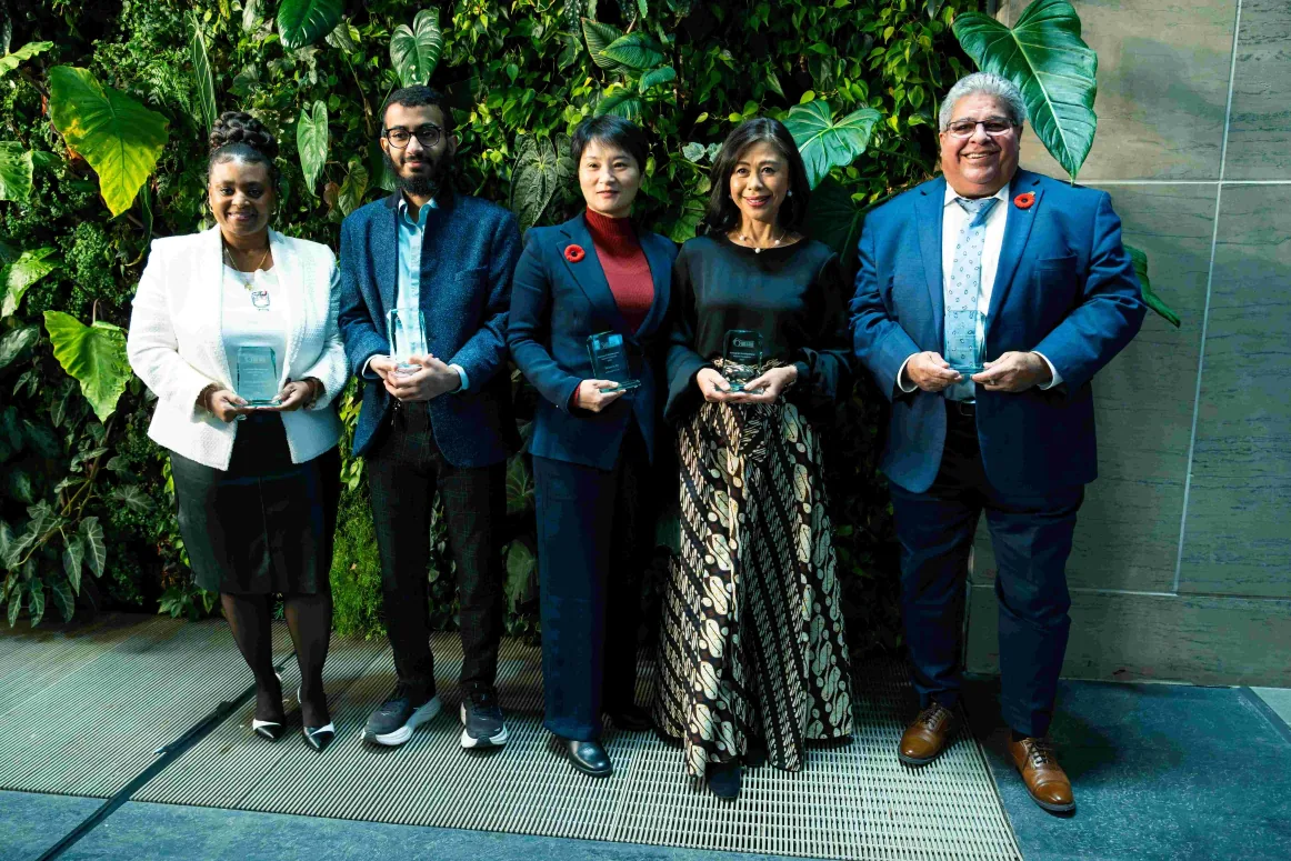 miRoncol CEO Victoria Xu Honoured at the 2025 City of Ottawa Immigrant Entrepreneur Awards